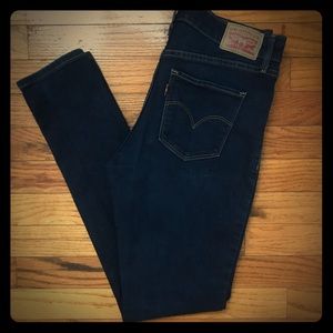 Levi’s 311 Shaping Skinny.